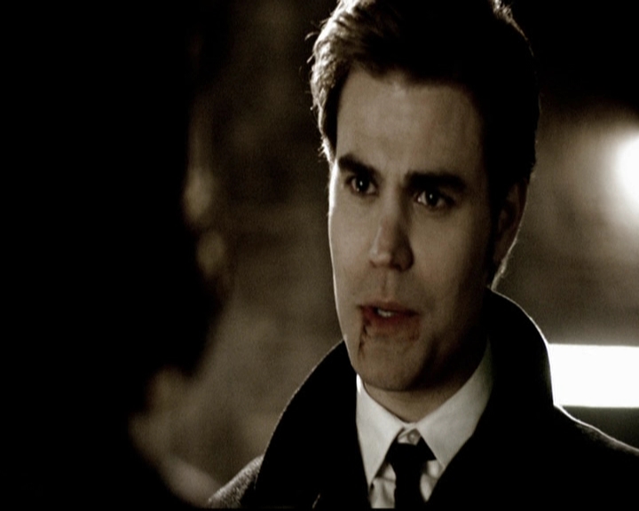 VampireDiariesWorld-dot-org_5x19ManOnFire0830.jpg