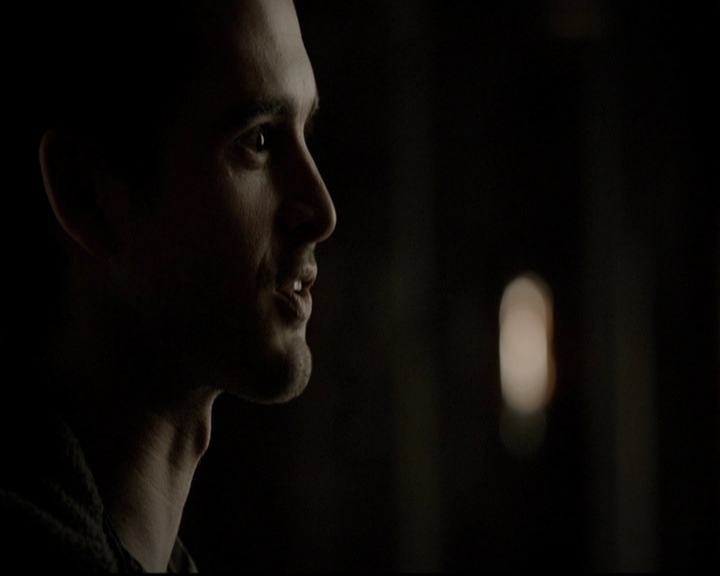 VampireDiariesWorld-dot-org_5x19ManOnFire0847.jpg