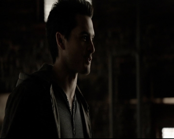 VampireDiariesWorld-dot-org_5x19ManOnFire0851.jpg