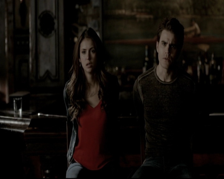 VampireDiariesWorld-dot-org_5x19ManOnFire0868.jpg