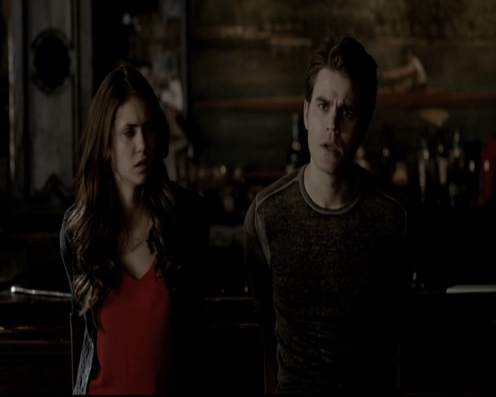 VampireDiariesWorld-dot-org_5x19ManOnFire0871.jpg