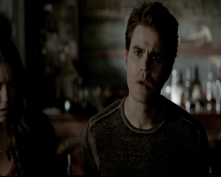 VampireDiariesWorld-dot-org_5x19ManOnFire0876.jpg