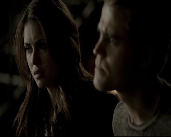 VampireDiariesWorld-dot-org_5x19ManOnFire0881.jpg