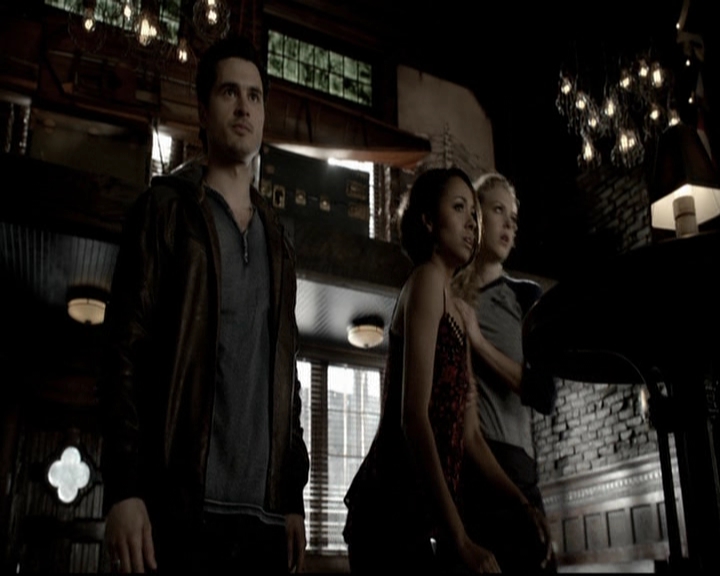 VampireDiariesWorld-dot-org_5x19ManOnFire0884.jpg VampireDiariesWorld-dot-org_5x19ManOnFire0884.jpg