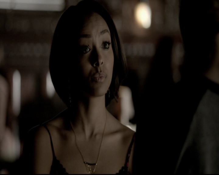 VampireDiariesWorld-dot-org_5x19ManOnFire0901.jpg