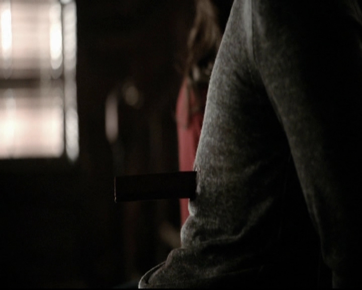 VampireDiariesWorld-dot-org_5x19ManOnFire0913.jpg