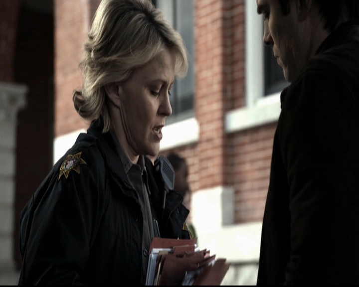 VampireDiariesWorld-dot-org_5x19ManOnFire0942.jpg