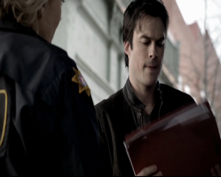 VampireDiariesWorld-dot-org_5x19ManOnFire0945.jpg