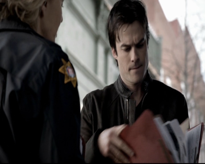 VampireDiariesWorld-dot-org_5x19ManOnFire0946.jpg