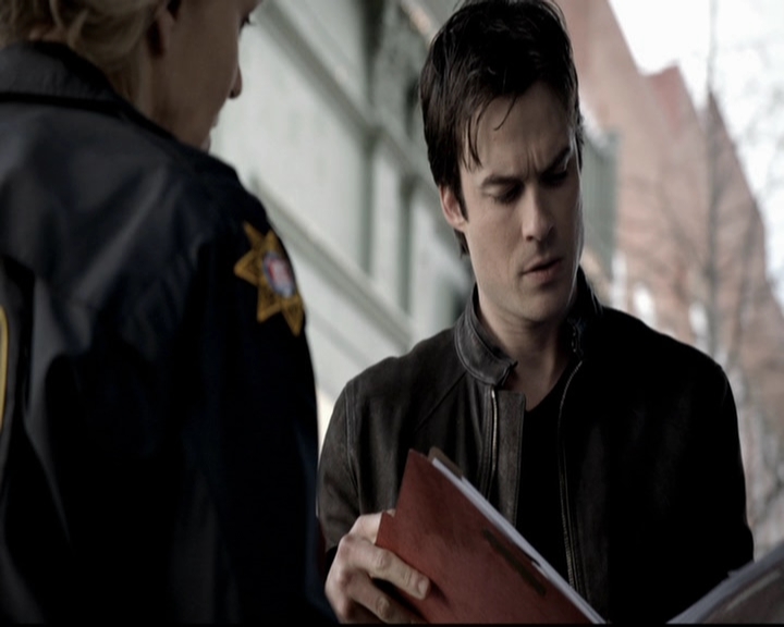 VampireDiariesWorld-dot-org_5x19ManOnFire0947.jpg