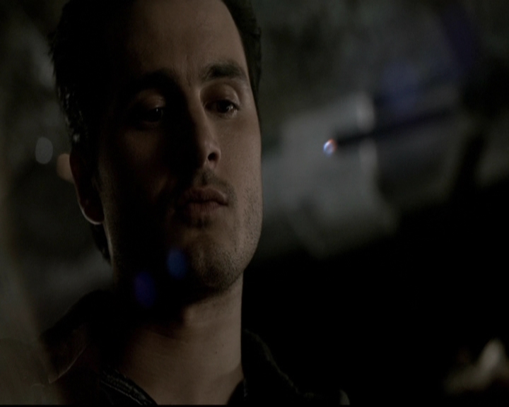 VampireDiariesWorld-dot-org_5x19ManOnFire0963.jpg