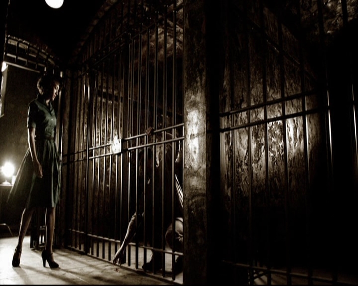 VampireDiariesWorld-dot-org_5x19ManOnFire1026.jpg VampireDiariesWorld-dot-org_5x19ManOnFire1026.jpg