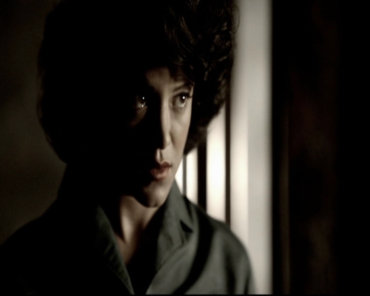 VampireDiariesWorld-dot-org_5x19ManOnFire1034.jpg VampireDiariesWorld-dot-org_5x19ManOnFire1034.jpg