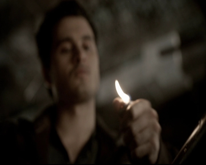 VampireDiariesWorld-dot-org_5x19ManOnFire1046.jpg