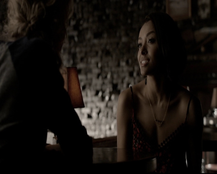 VampireDiariesWorld-dot-org_5x19ManOnFire1071.jpg