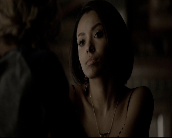VampireDiariesWorld-dot-org_5x19ManOnFire1078.jpg VampireDiariesWorld-dot-org_5x19ManOnFire1078.jpg