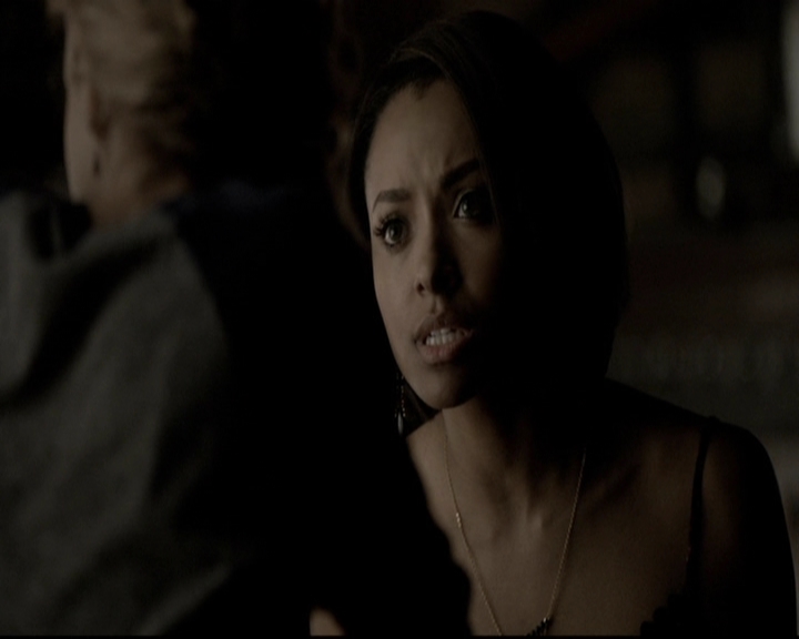 VampireDiariesWorld-dot-org_5x19ManOnFire1091.jpg VampireDiariesWorld-dot-org_5x19ManOnFire1091.jpg