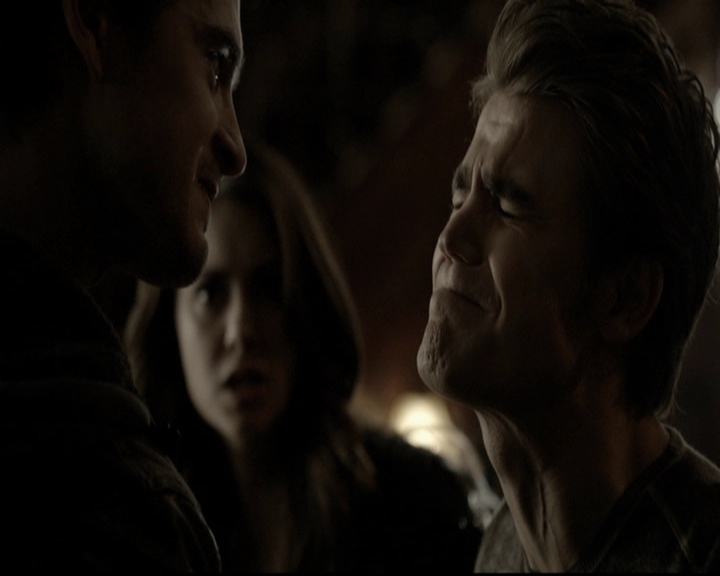 VampireDiariesWorld-dot-org_5x19ManOnFire1106.jpg