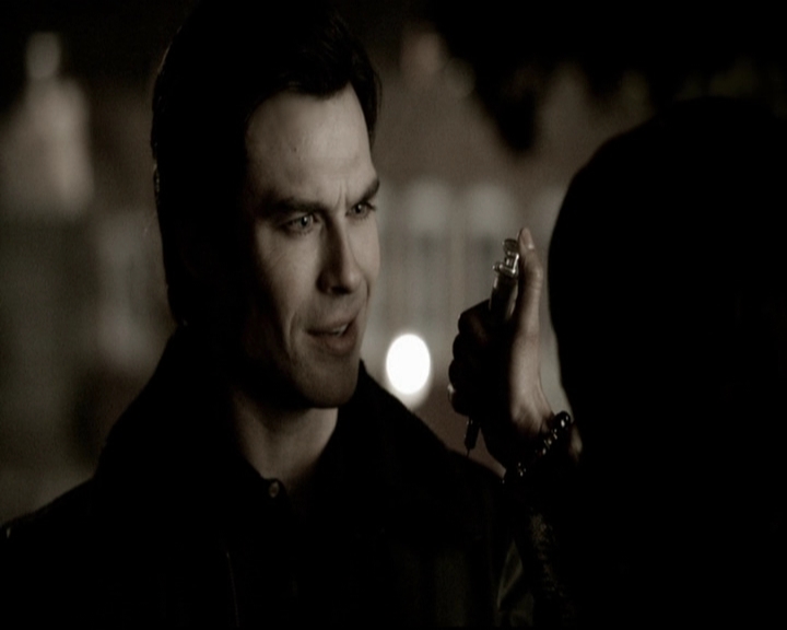VampireDiariesWorld-dot-org_5x19ManOnFire1235.jpg