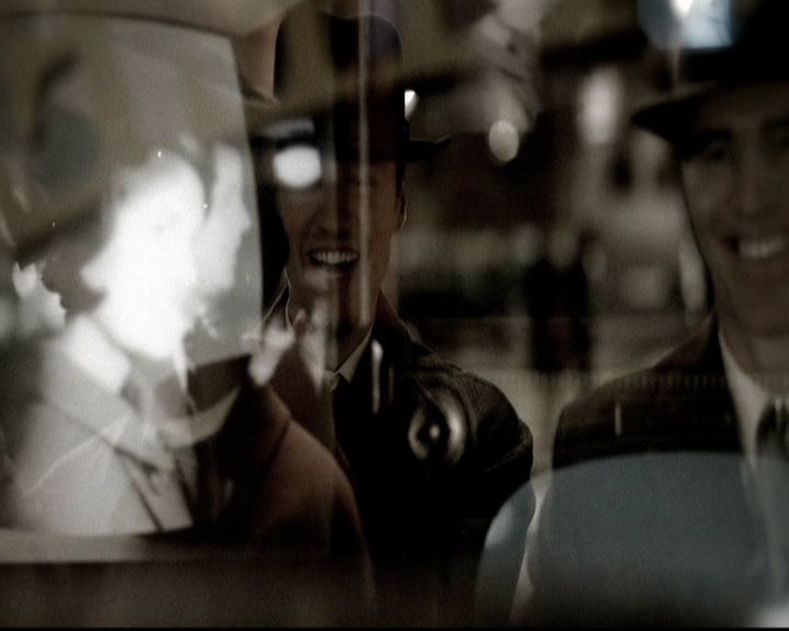 VampireDiariesWorld-dot-org_5x19ManOnFire1245.jpg