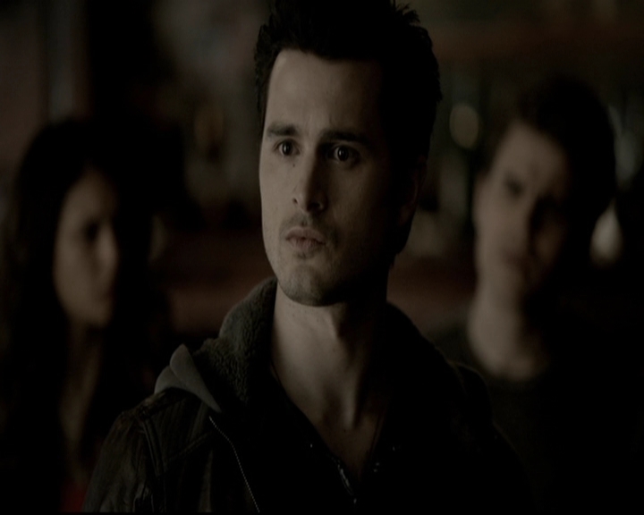 VampireDiariesWorld-dot-org_5x19ManOnFire1276.jpg