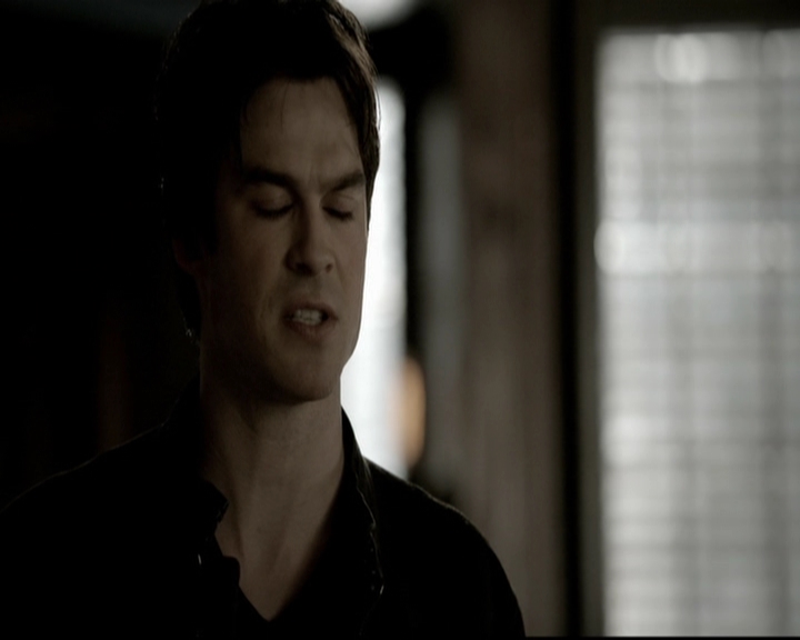 VampireDiariesWorld-dot-org_5x19ManOnFire1279.jpg