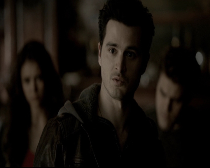 VampireDiariesWorld-dot-org_5x19ManOnFire1282.jpg