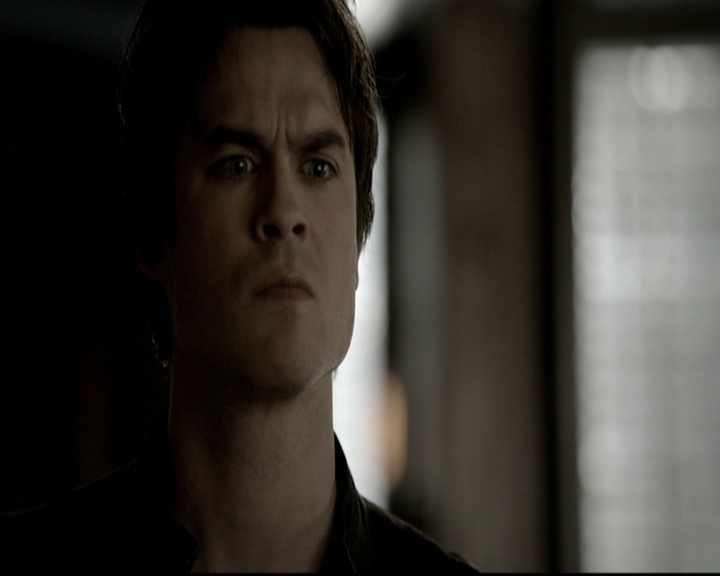 VampireDiariesWorld-dot-org_5x19ManOnFire1312.jpg