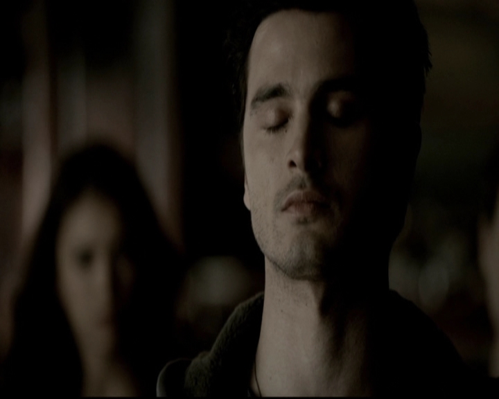VampireDiariesWorld-dot-org_5x19ManOnFire1331.jpg