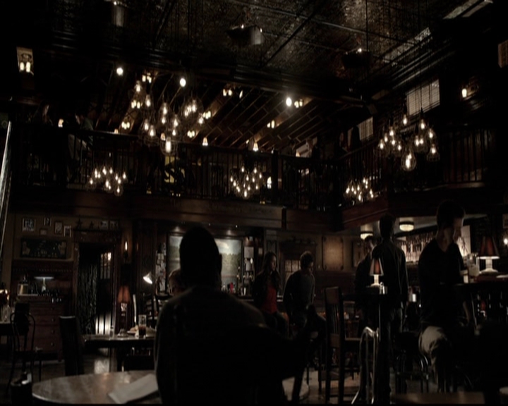 VampireDiariesWorld-dot-org_5x19ManOnFire1436.jpg