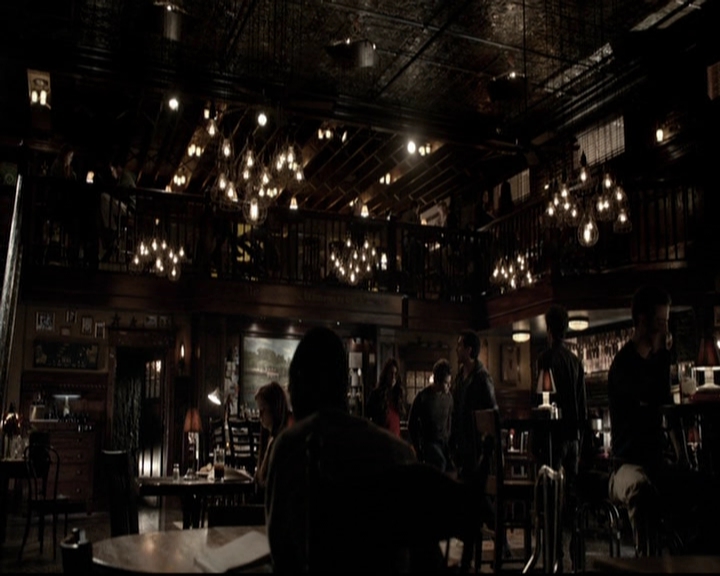 VampireDiariesWorld-dot-org_5x19ManOnFire1437.jpg