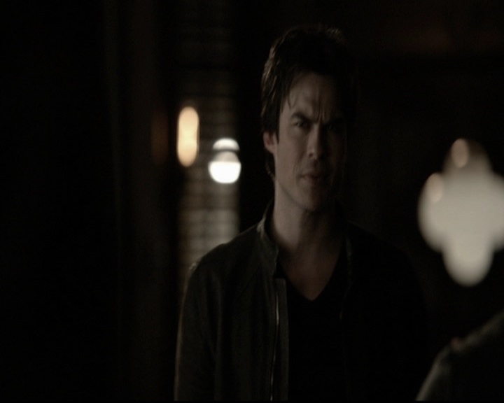 VampireDiariesWorld-dot-org_5x19ManOnFire1453.jpg