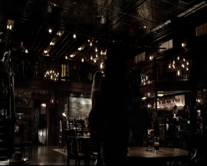 VampireDiariesWorld-dot-org_5x19ManOnFire1470.jpg