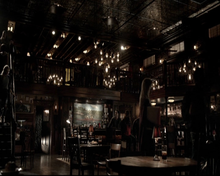VampireDiariesWorld-dot-org_5x19ManOnFire1471.jpg