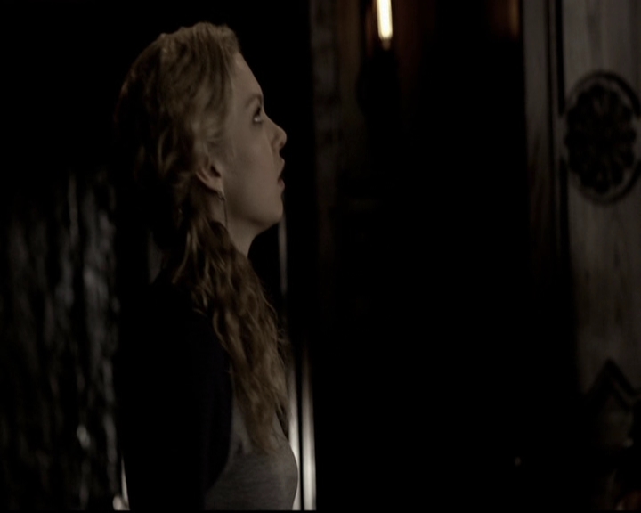 VampireDiariesWorld-dot-org_5x19ManOnFire1476.jpg