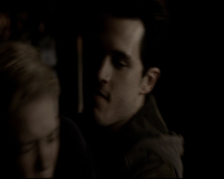 VampireDiariesWorld-dot-org_5x19ManOnFire1479.jpg