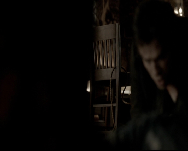 VampireDiariesWorld-dot-org_5x19ManOnFire1499.jpg
