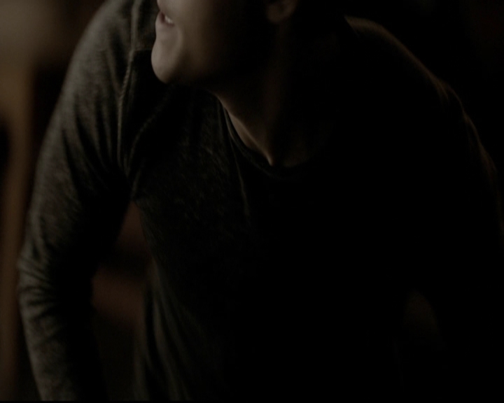VampireDiariesWorld-dot-org_5x19ManOnFire1502.jpg