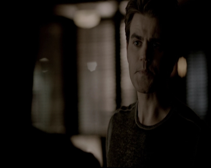 VampireDiariesWorld-dot-org_5x19ManOnFire1507.jpg