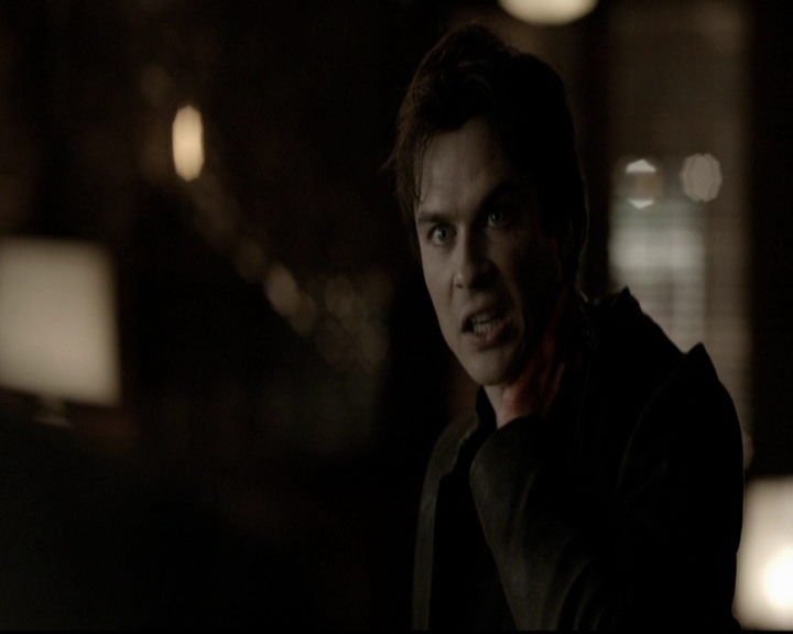 VampireDiariesWorld-dot-org_5x19ManOnFire1510.jpg