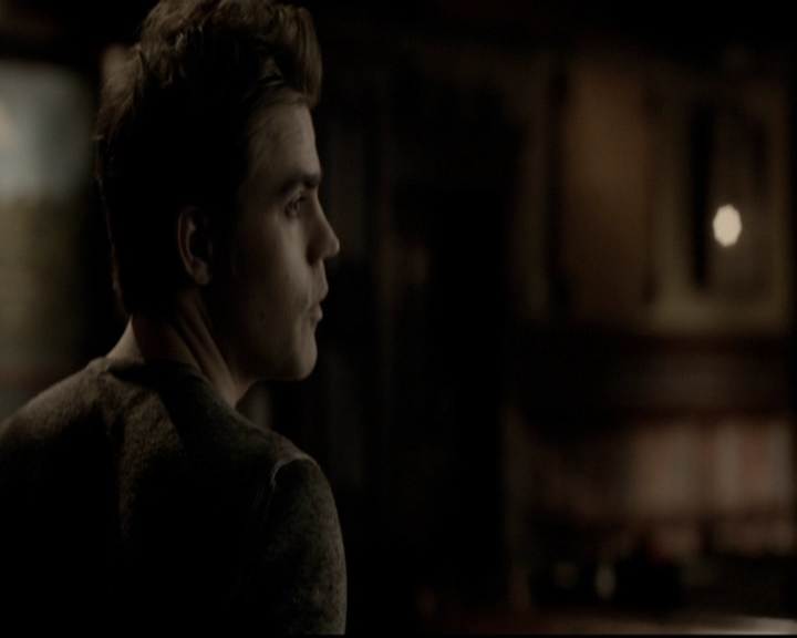 VampireDiariesWorld-dot-org_5x19ManOnFire1511.jpg
