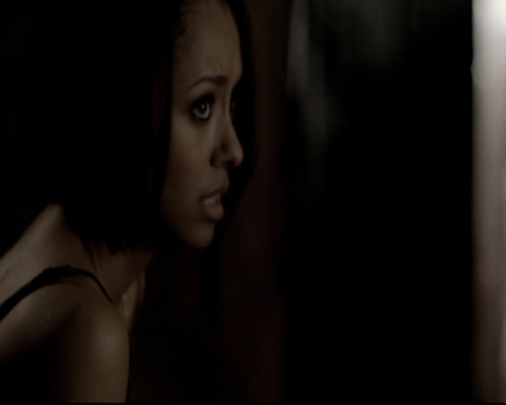 VampireDiariesWorld-dot-org_5x19ManOnFire1523.jpg