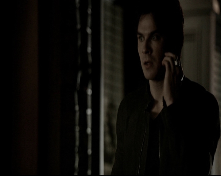 VampireDiariesWorld-dot-org_5x19ManOnFire1549.jpg