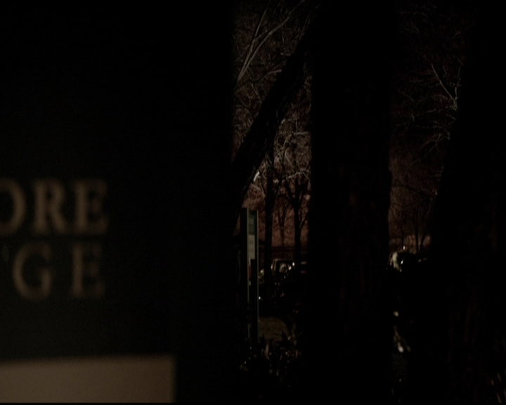 VampireDiariesWorld-dot-org_5x19ManOnFire1559.jpg