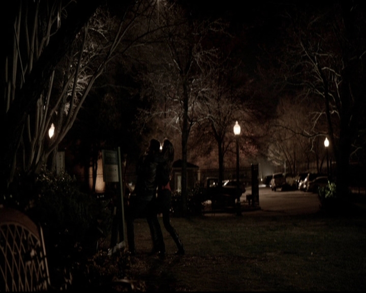 VampireDiariesWorld-dot-org_5x19ManOnFire1587.jpg