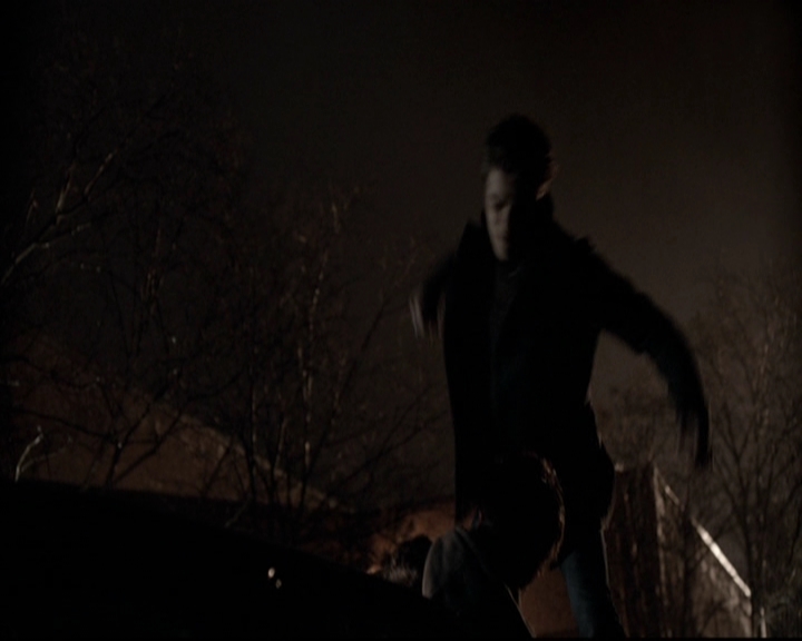 VampireDiariesWorld-dot-org_5x19ManOnFire1614.jpg