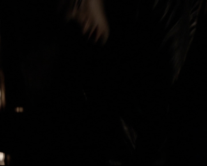 VampireDiariesWorld-dot-org_5x19ManOnFire1615.jpg