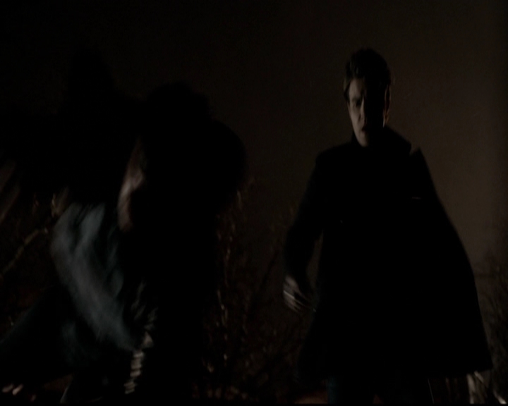 VampireDiariesWorld-dot-org_5x19ManOnFire1617.jpg