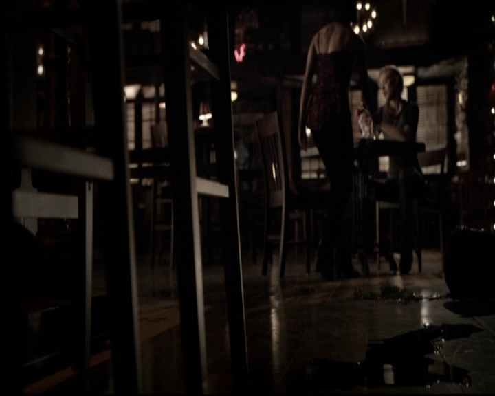VampireDiariesWorld-dot-org_5x19ManOnFire1631.jpg