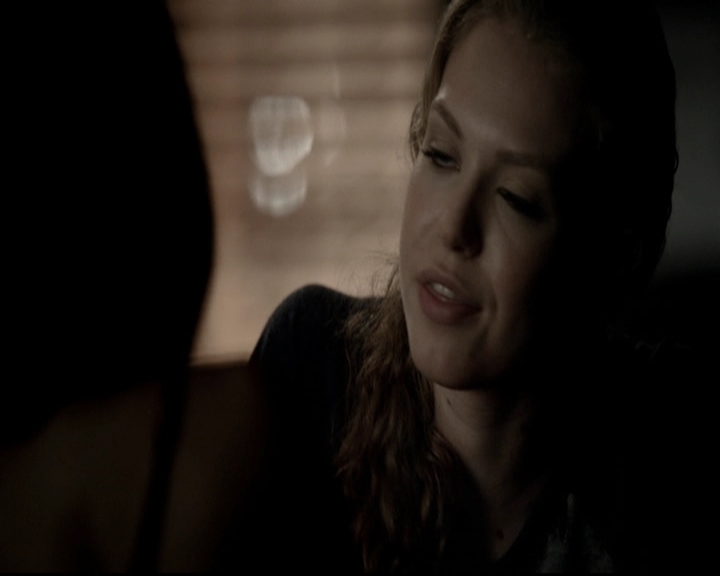 VampireDiariesWorld-dot-org_5x19ManOnFire1664.jpg